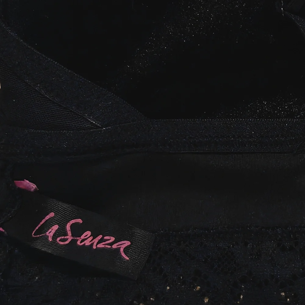 La Senza Bundle - 2 Lace & Velvet Bralettes; Pale Pink & Black. - Picture 6 of 7